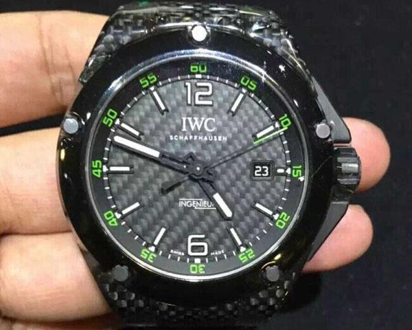 ＩＷＣ インヂュニア オートマティック カーボンパフォーマンス セラミック 世界限定１０００本 IW322404